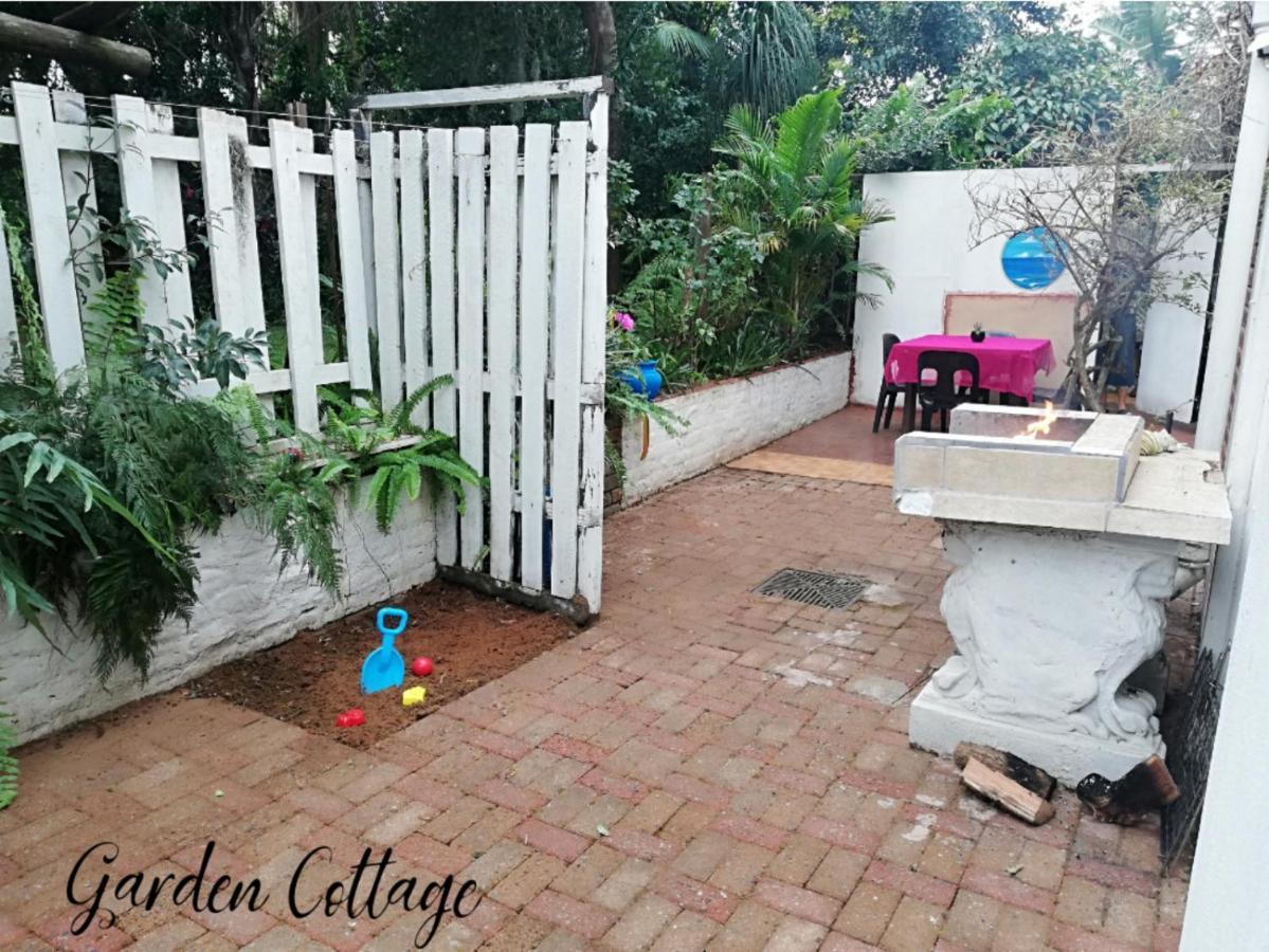 Beach Wood Cottages 셸리비치 외부 사진